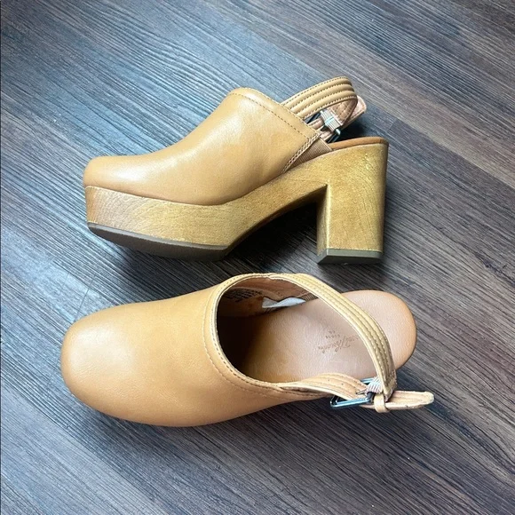 Universal Thread cognac colored clog heels size 6 EUC - Picture 3 of 9